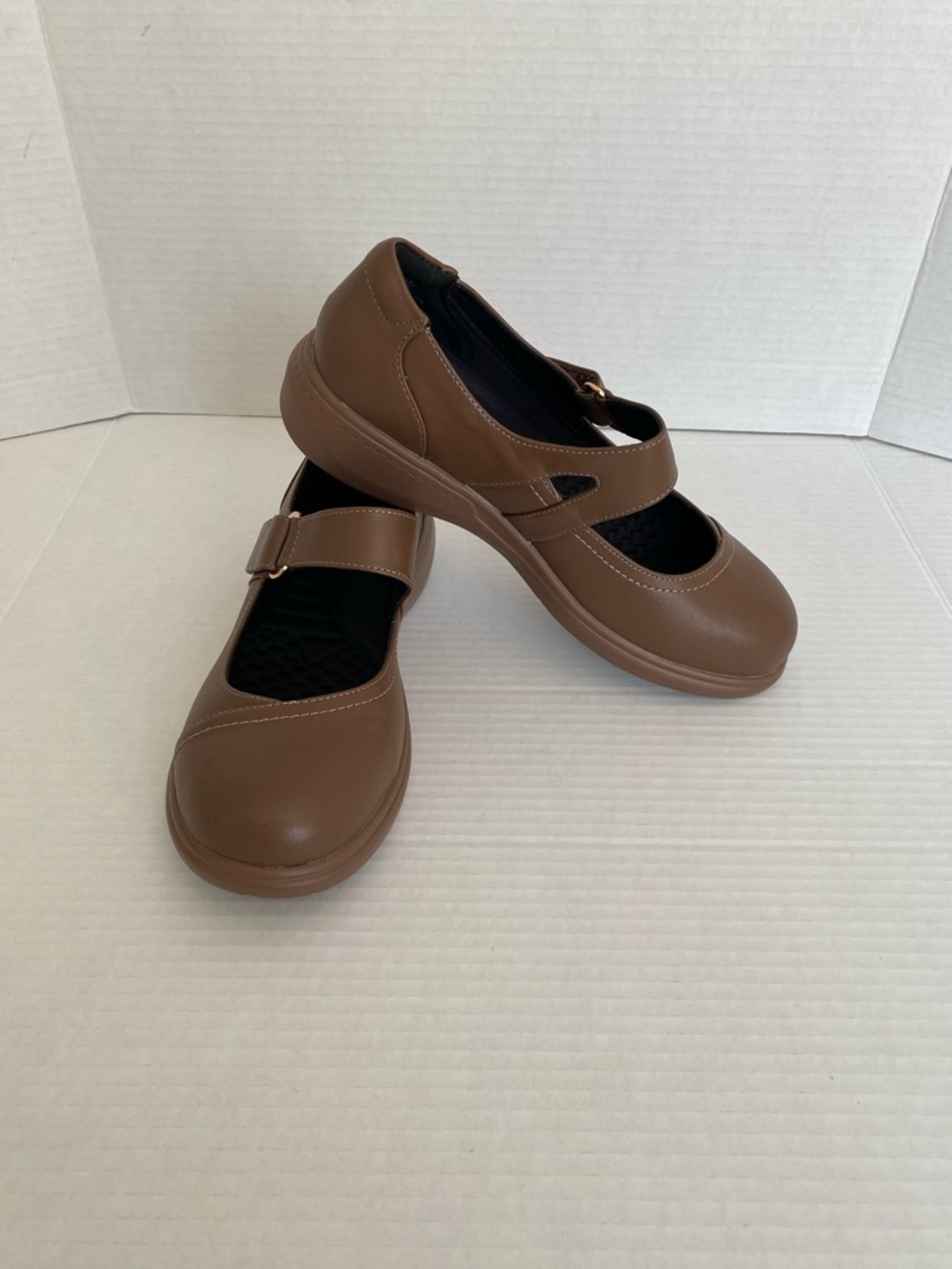 Cusolemore Women’s Brown Mary Jane Comfort Flats Sz 8